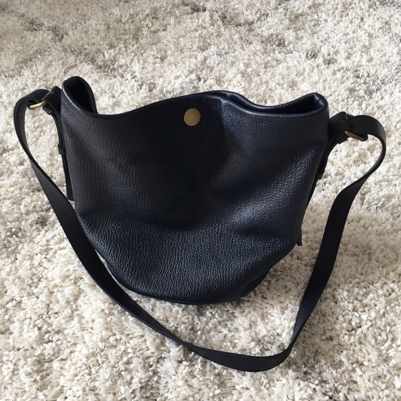 SOLD: Madewell bucket crossbody handbag - Picture 2 of 8